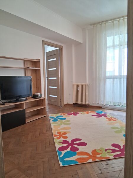 Natiunile Unite, langa Tribunal, Loteria Nationala,